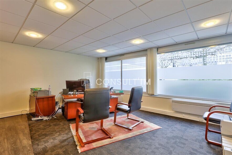 Office in Vincennes for sale - Building Photo - Image 3 of 9