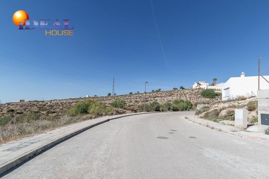 Land in La Zubia, Granada for sale - Aerial - Image 2 of 7