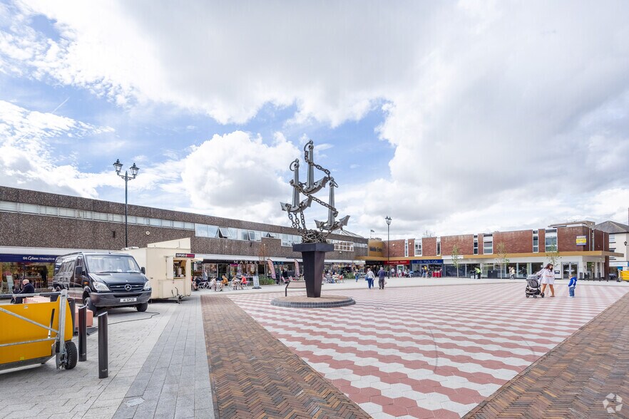 Market Pl, Tamworth to rent - Building Photo - Image 3 of 8