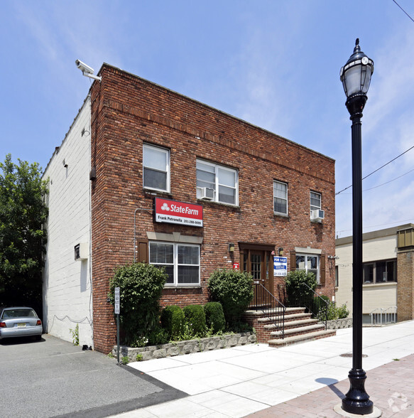 339-343 Boulevard, Hasbrouck Heights, NJ for sale - Primary Photo - Image 1 of 1