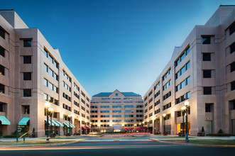 8075 Leesburg Pike, Vienna, VA for rent Building Photo- Image 1 of 12