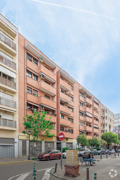 Carrer Pintor Rafael Solbes, 12, València, Valencia for sale - Building Photo - Image 2 of 2