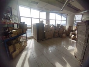 Industrial in Madrid, Madrid to rent Interior Photo- Image 1 of 7