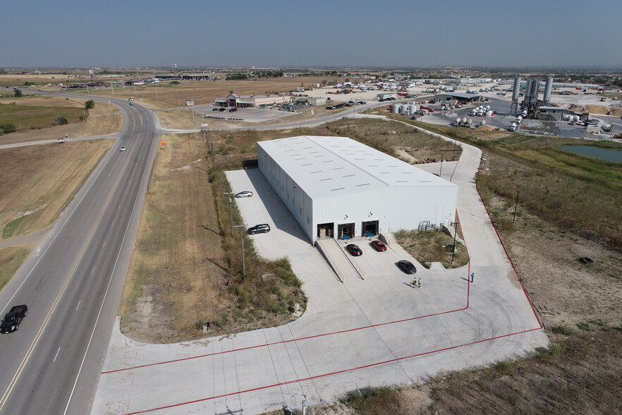 6000 Chandler Rd, Hutto, TX for rent - Primary Photo - Image 1 of 7