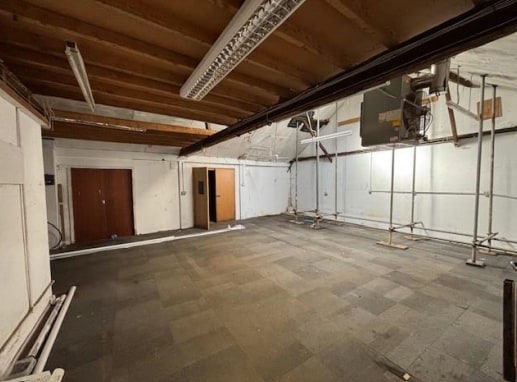 4-5 Waterside Rd, Brighton for sale - Interior Photo - Image 2 of 4