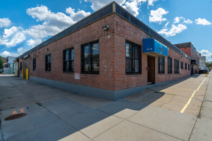 61-12 32nd Ave, Woodside, NY for rent - Primary Photo - Image 1 of 48