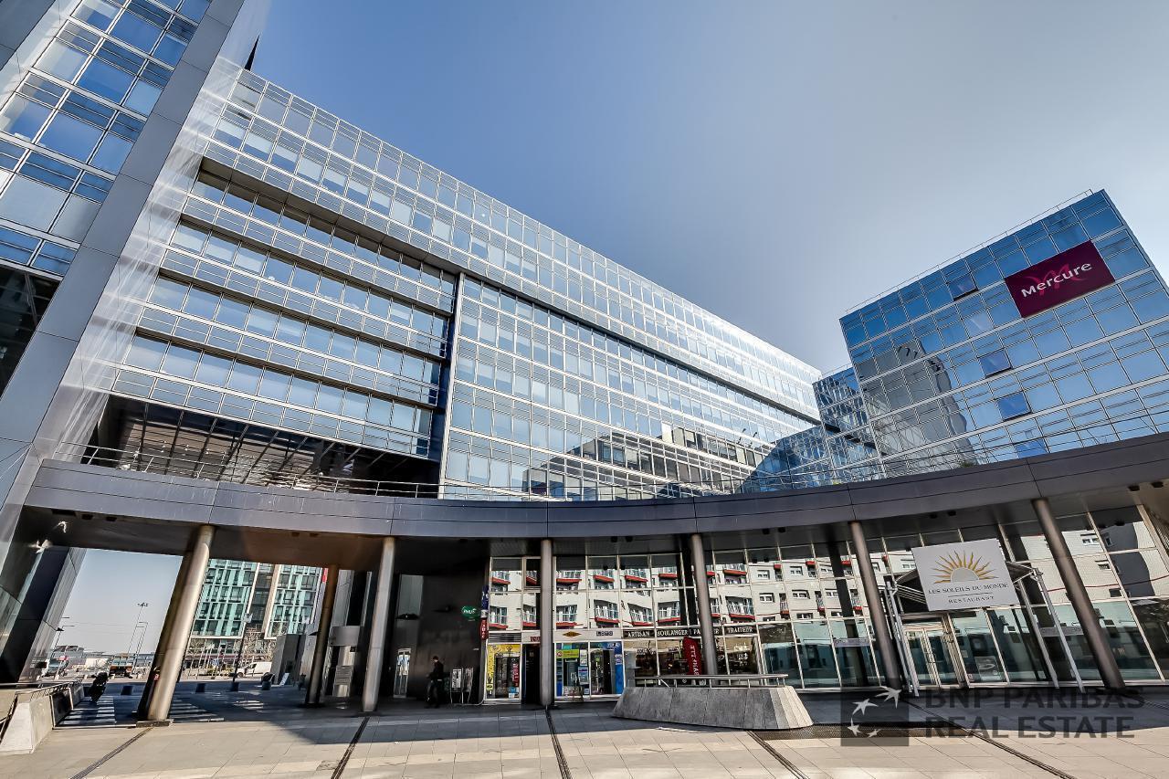 5 Esplanade Charles De Gaulle, Nanterre to rent Building Photo- Image 1 of 15
