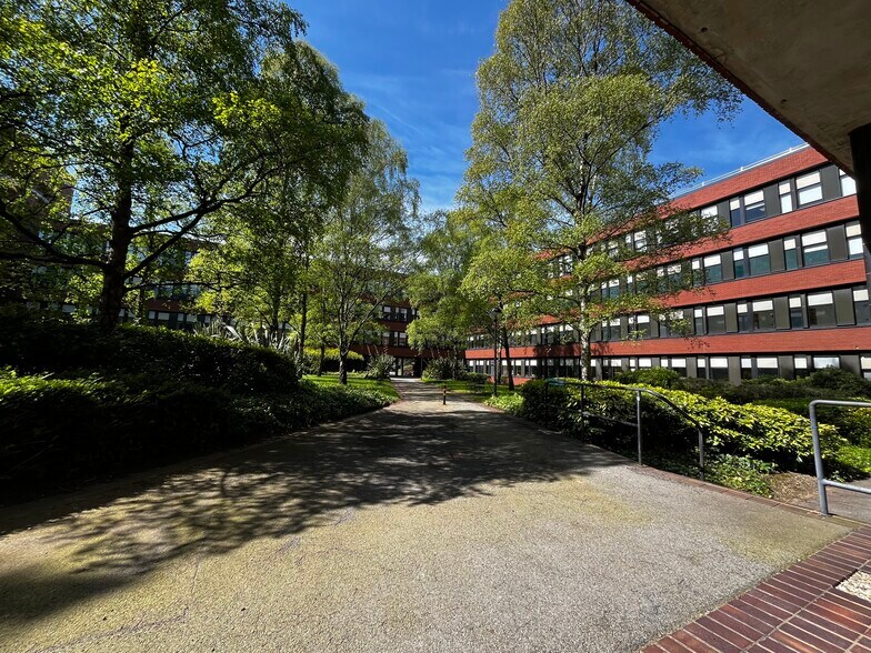 Southgate, Redcar to rent - Building Photo - Image 1 of 14