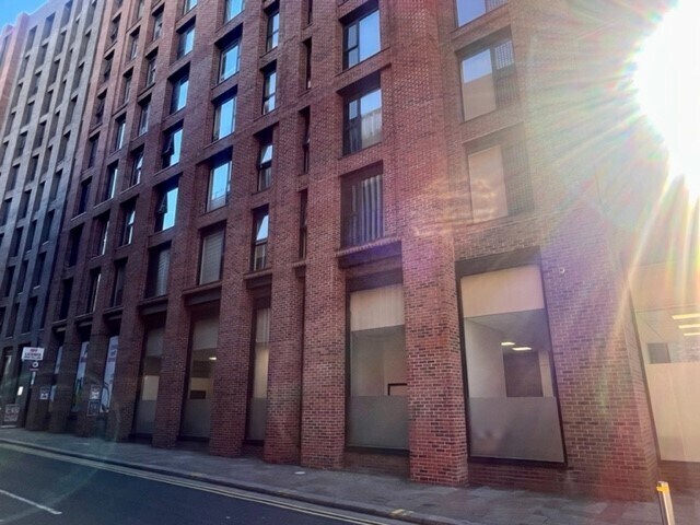 9 David Lewis St, Liverpool to rent - Building Photo - Image 3 of 3