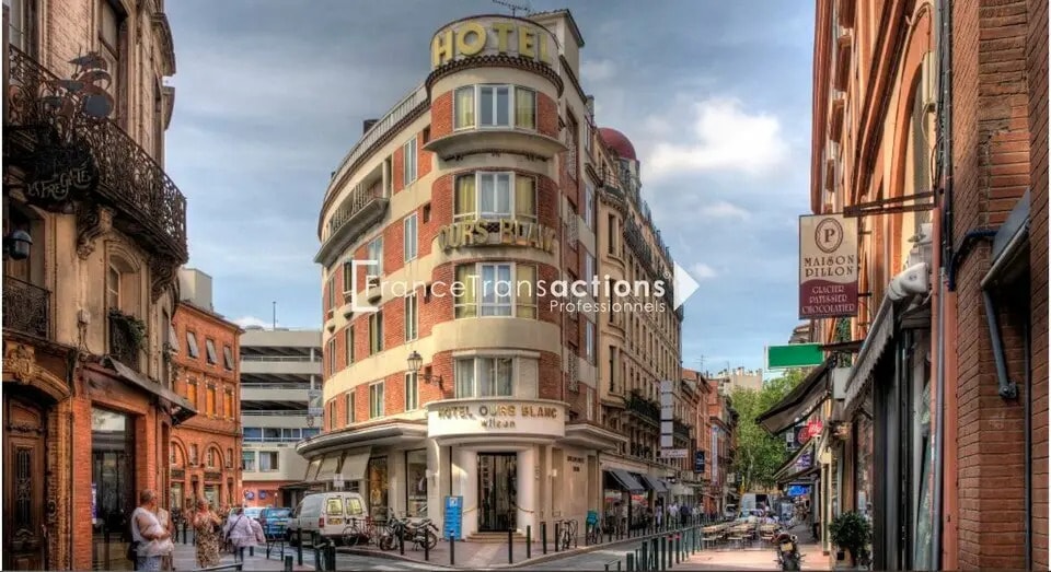 Retail in Toulouse to rent Building Photo- Image 1 of 3