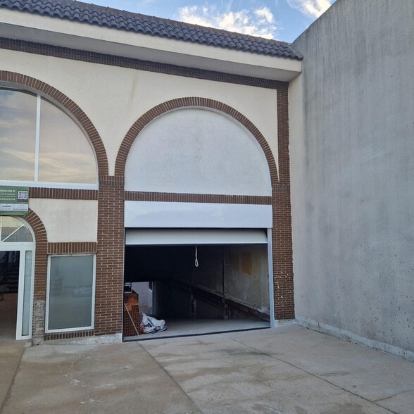 Industrial in Cobeña, Madrid for sale - Building Photo - Image 3 of 20