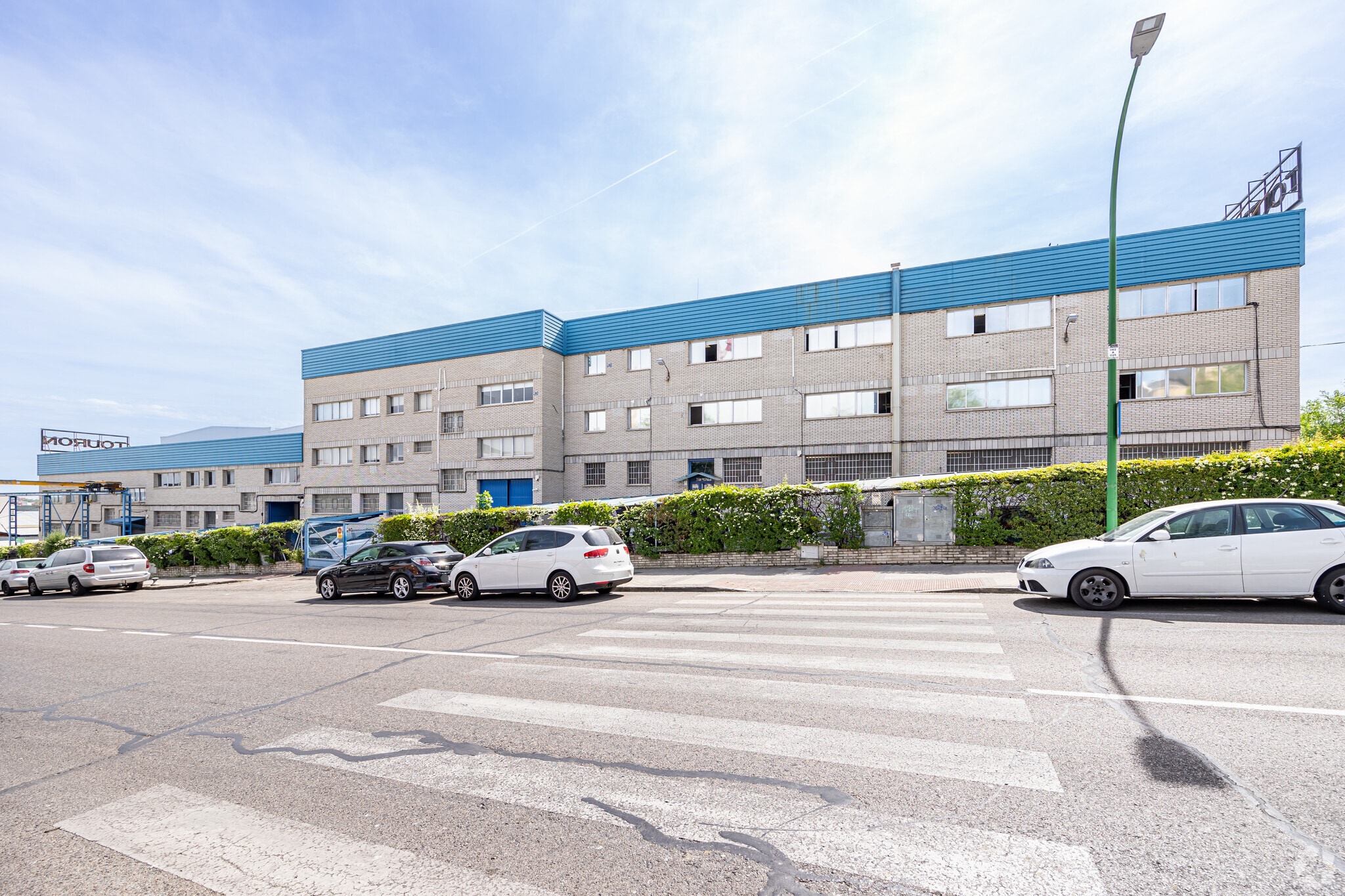 Industrial in Alcobendas, Madrid to rent Primary Photo- Image 1 of 3