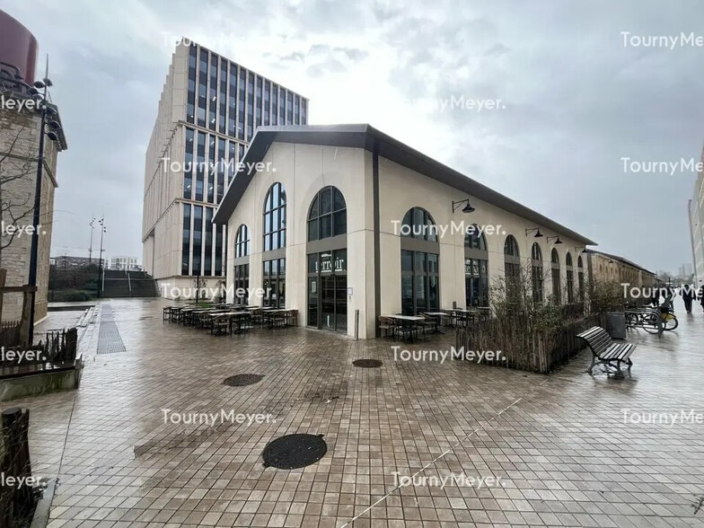 Office in Bordeaux to rent - Building Photo - Image 1 of 8