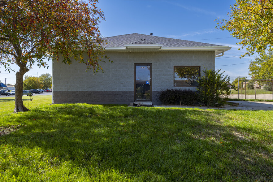 3085 N Kandy Ln, Decatur, IL for rent - Building Photo - Image 1 of 7