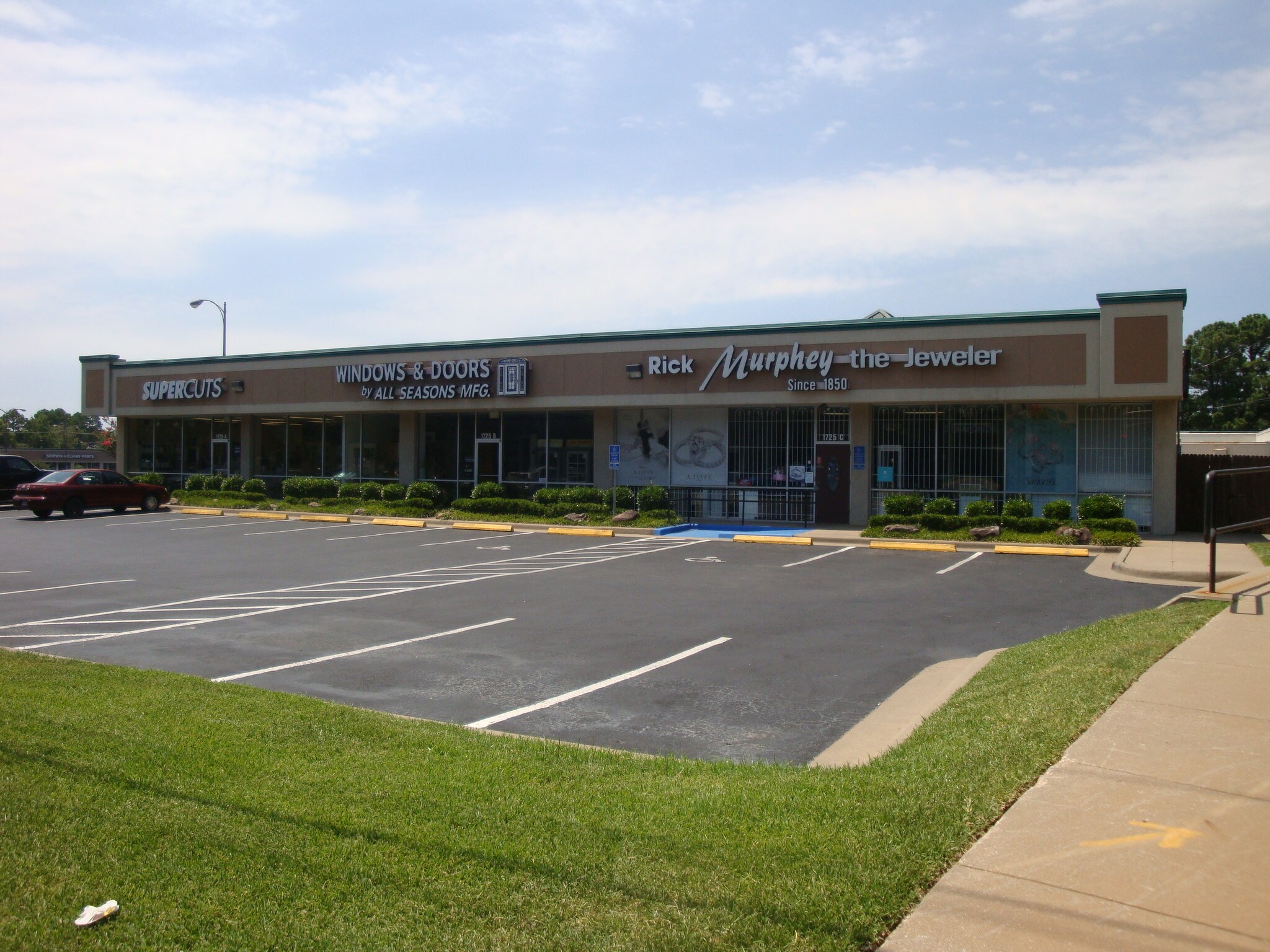 17001880 Troup Hwy, Tyler 75701 Green Acres Shopping Center