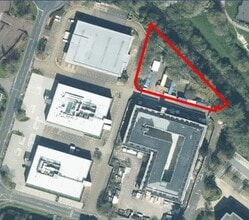 London Rd, Newbury, BKS - Aerial map view