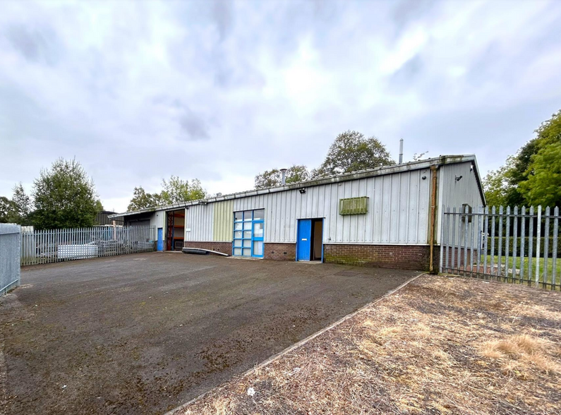 Units 1 & 2 Irongray Rd, Dumfries for rent - Building Photo - Image 1 of 3