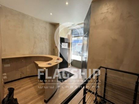 Retail in Paris for sale - Interior Photo - Image 2 of 9