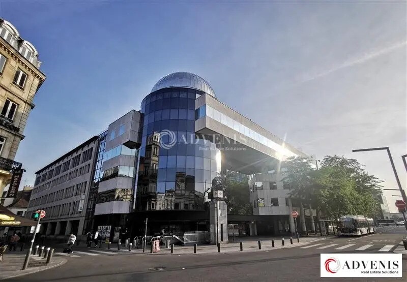 Office in Lille to rent Building Photo- Image 1 of 13