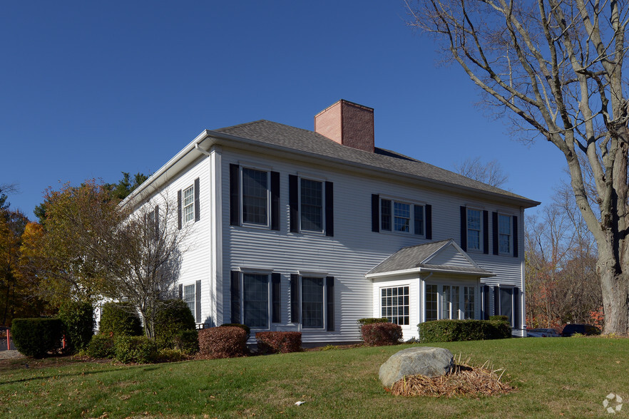 841 Main St, Walpole, MA for rent - Primary Photo - Image 1 of 11