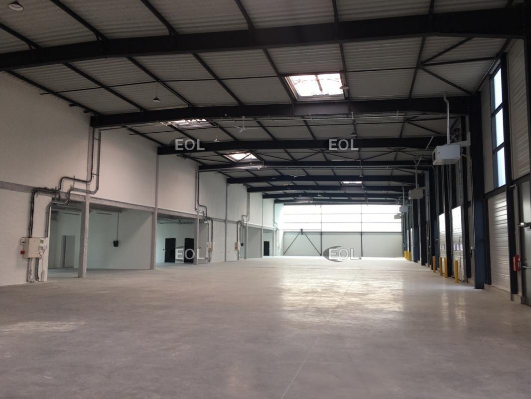 Light Industrial in Bonneuil-sur-Marne to rent Interior Photo- Image 1 of 4