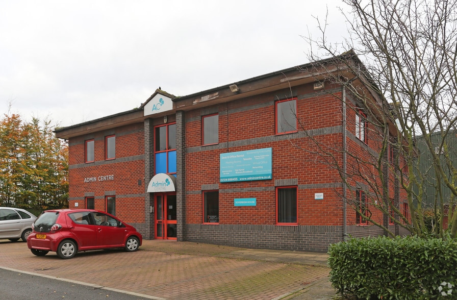 Arkwright Way, Scunthorpe to rent - Primary Photo - Image 1 of 3