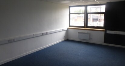 Robottom Clos, Walsall for rent Interior Photo- Image 2 of 3