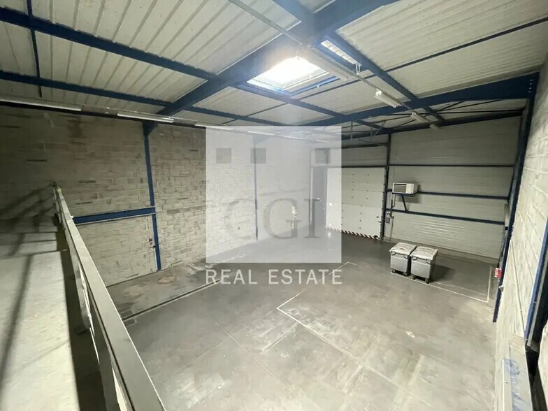 Industrial in Échirolles to rent - Building Photo - Image 2 of 8