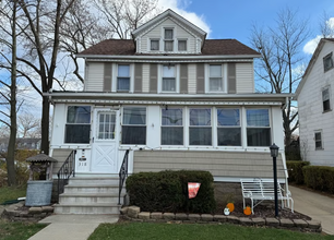 318-322-330 Prospect, Elyria, OH portfolio of 3 properties for sale on LoopNet.co.uk Building Photo- Image 1 of 4