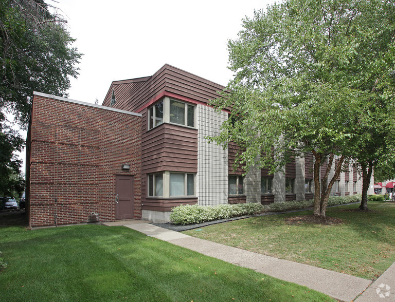 241 Cleveland Ave S, Saint Paul, MN for rent - Building Photo - Image 2 of 7