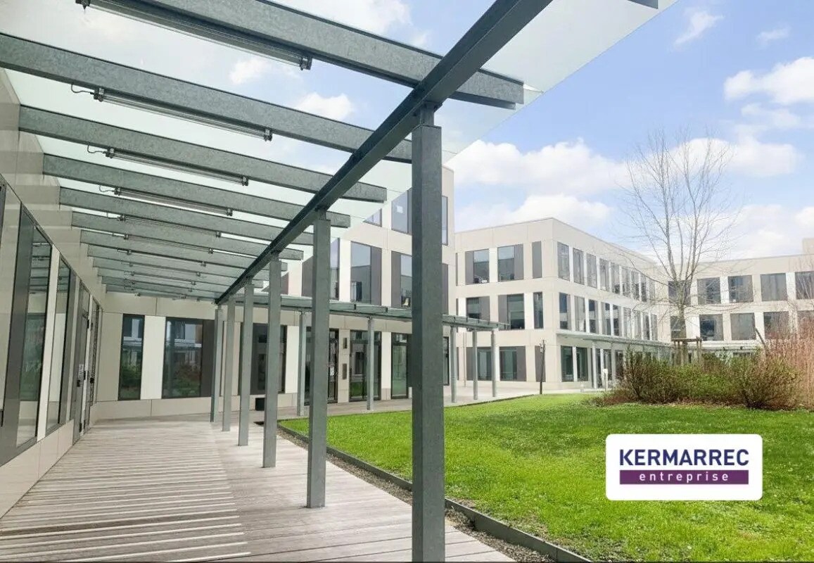 Office in Saint-Jacques-de-la-Lande for sale Building Photo- Image 1 of 8