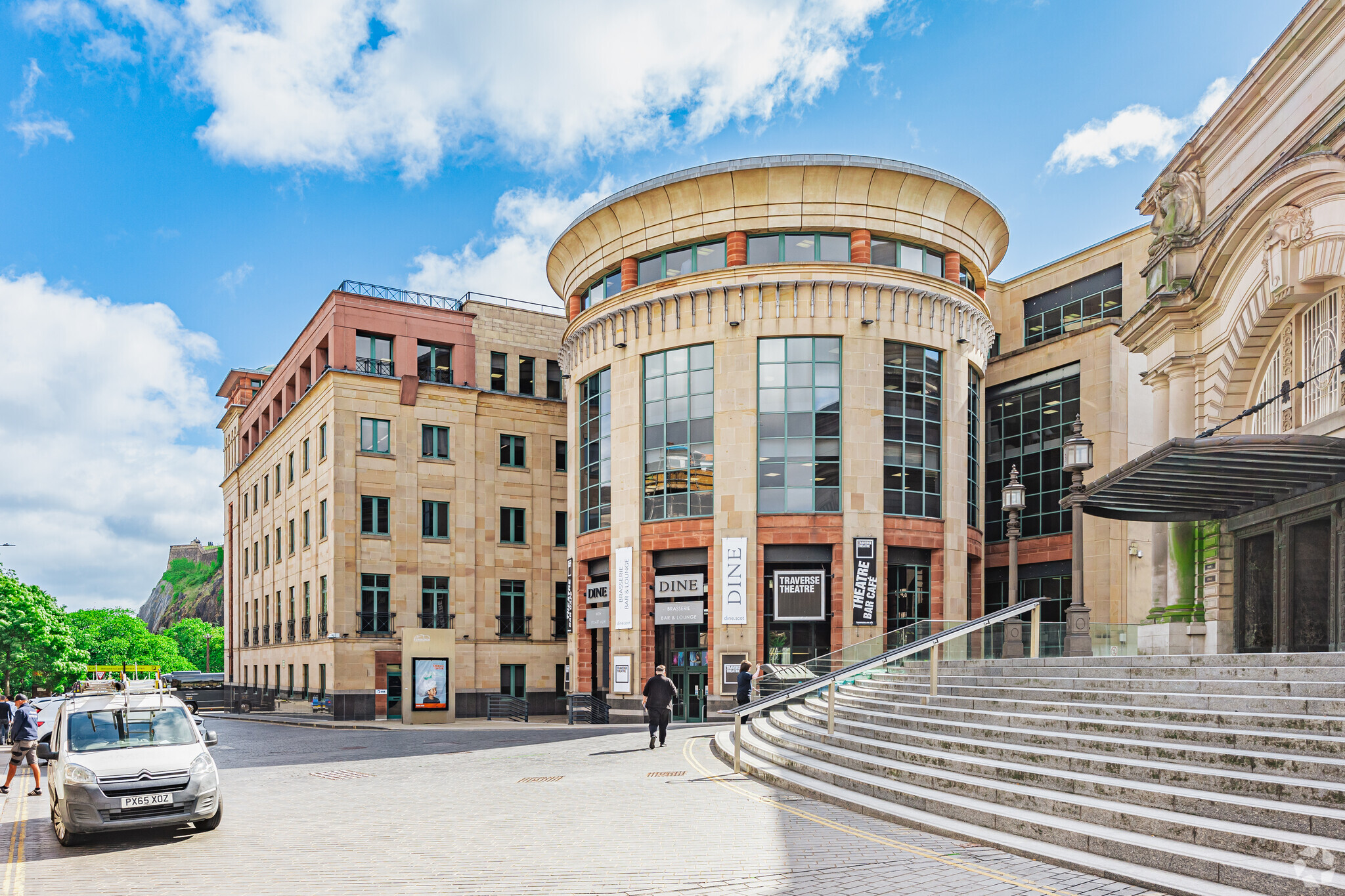 20 Castle Ter, Edinburgh to rent Building Photo- Image 1 of 4