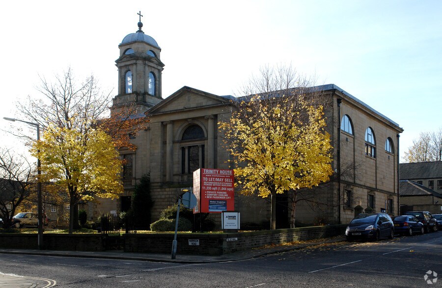 Blackwall, Halifax for sale - Primary Photo - Image 1 of 1