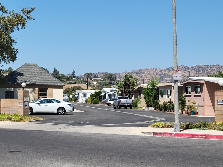 8901 Eton Ave, Canoga Park, CA for sale - Primary Photo - Image 1 of 1