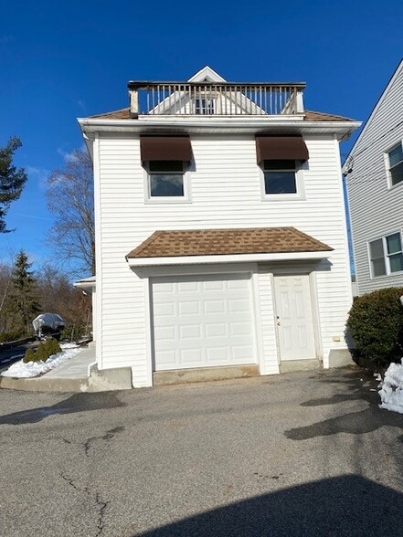 23 Kiscona Rd, Mount Kisco, NY for sale - Building Photo - Image 2 of 6