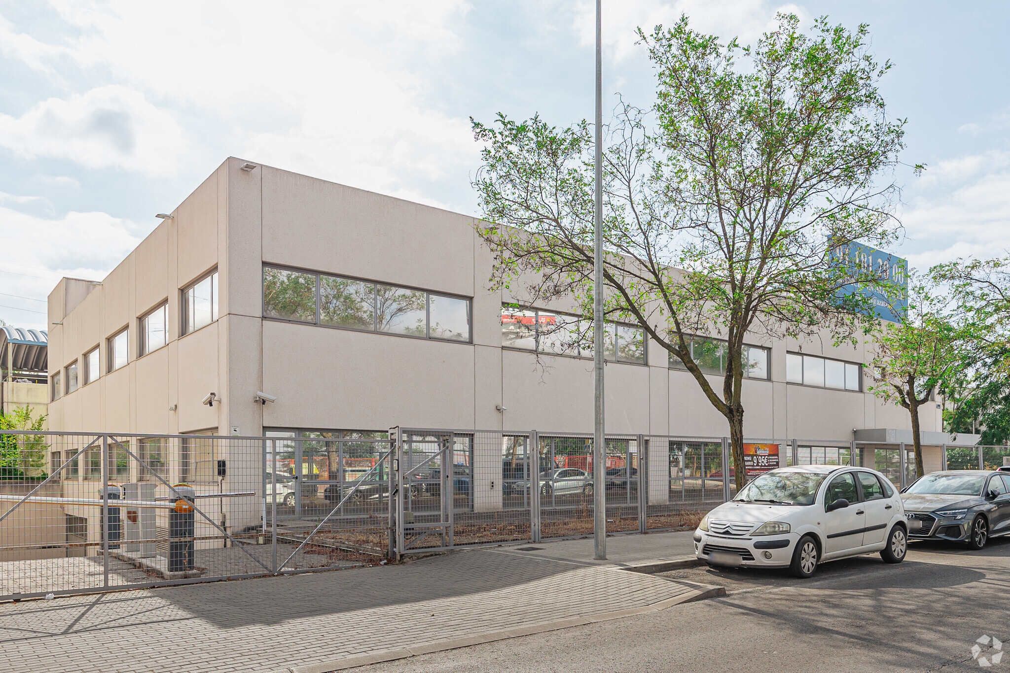 Calle Sofía, 10-12, Las Rozas de Madrid, Madrid to rent Primary Photo- Image 1 of 36