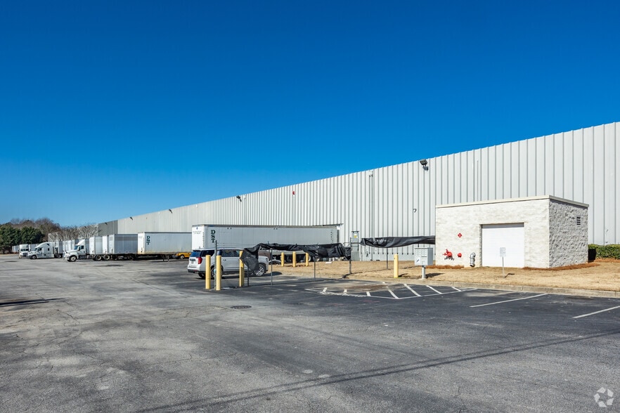 4099 Old Dixie Hwy, Atlanta, GA to rent - Building Photo - Image 2 of 6