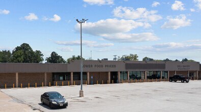 104 N Main St, Huntington, TX to rent Building Photo- Image 2 of 4