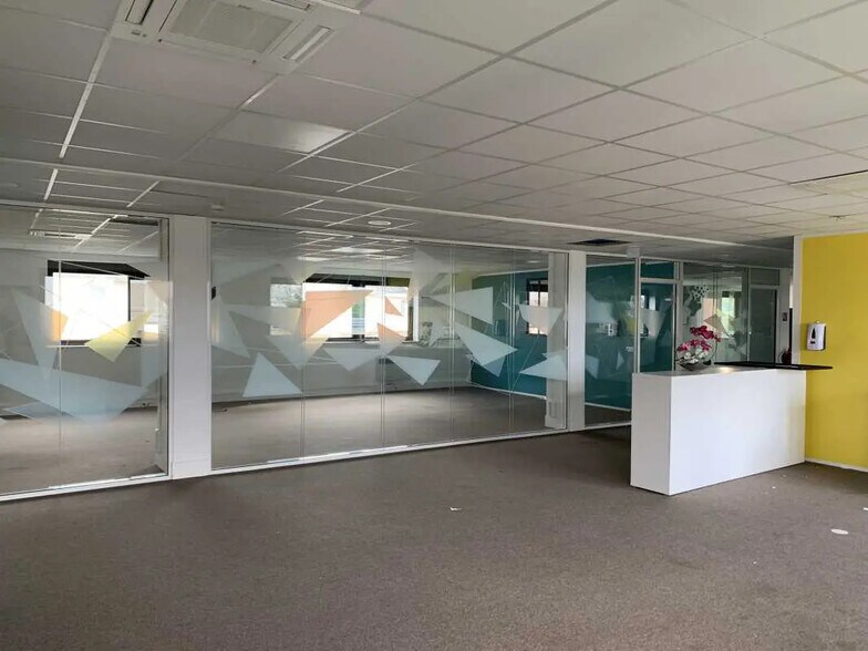 Office in Lognes to rent - Interior Photo - Image 2 of 8