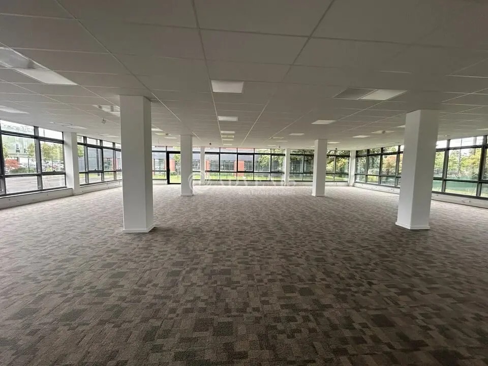 Location Bureaux 156 m² à 434 m² - Photo 1