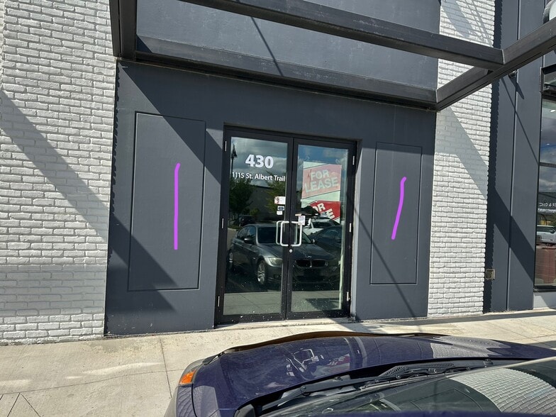 1115 St Albert Trl, St. Albert, AB to rent - Building Photo - Image 2 of 9