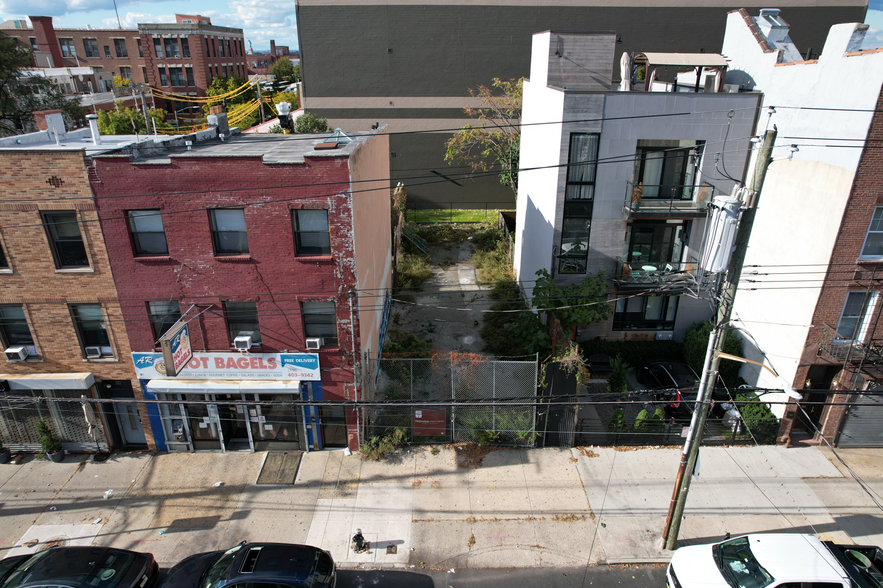 348 Van Brunt St, Brooklyn, NY for sale - Building Photo - Image 1 of 1