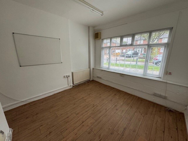 70 St James Way, Sidcup to rent Interior Photo- Image 1 of 3