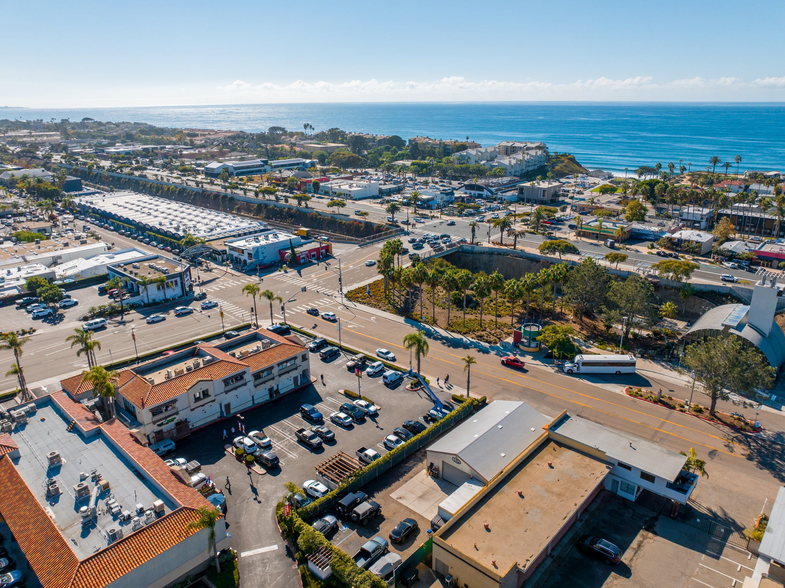 128 N Cedros Ave, Solana Beach, CA for sale - Building Photo - Image 3 of 6