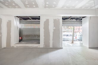 Retail in Madrid, Madrid to rent Interior Photo- Image 1 of 18
