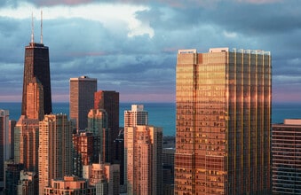 300 N LaSalle St, Chicago, IL - AERIAL  map view