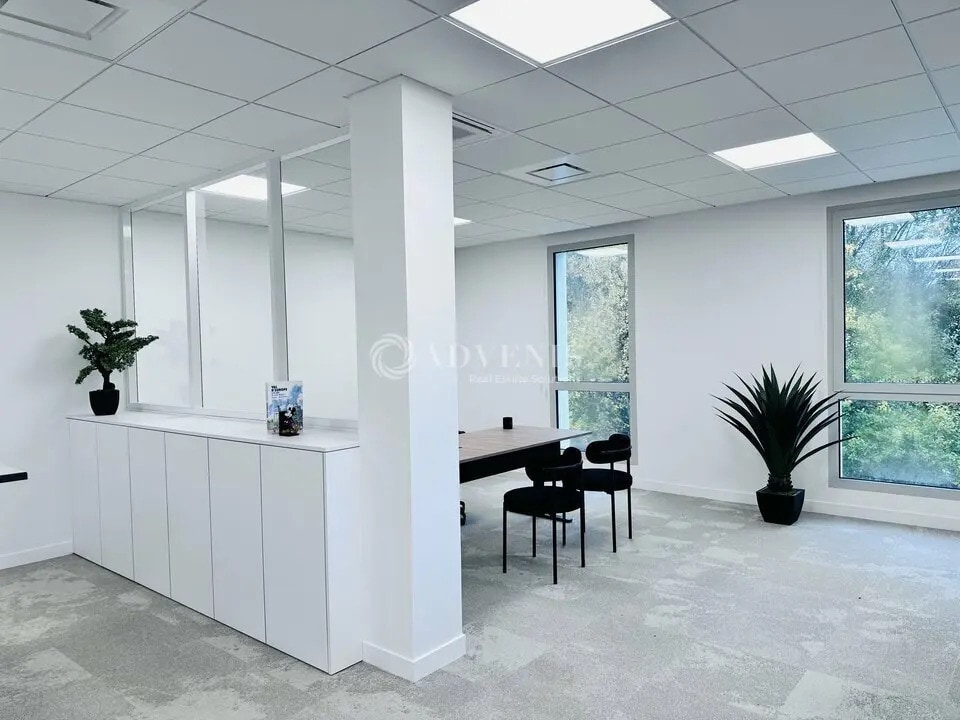 Vente Bureaux 127 m² - Photo 1