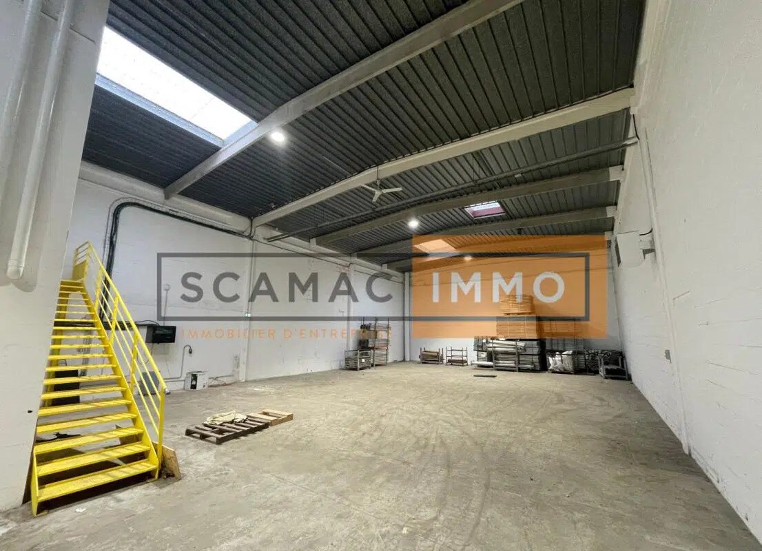 Office in Torcy to rent Building Photo- Image 1 of 7