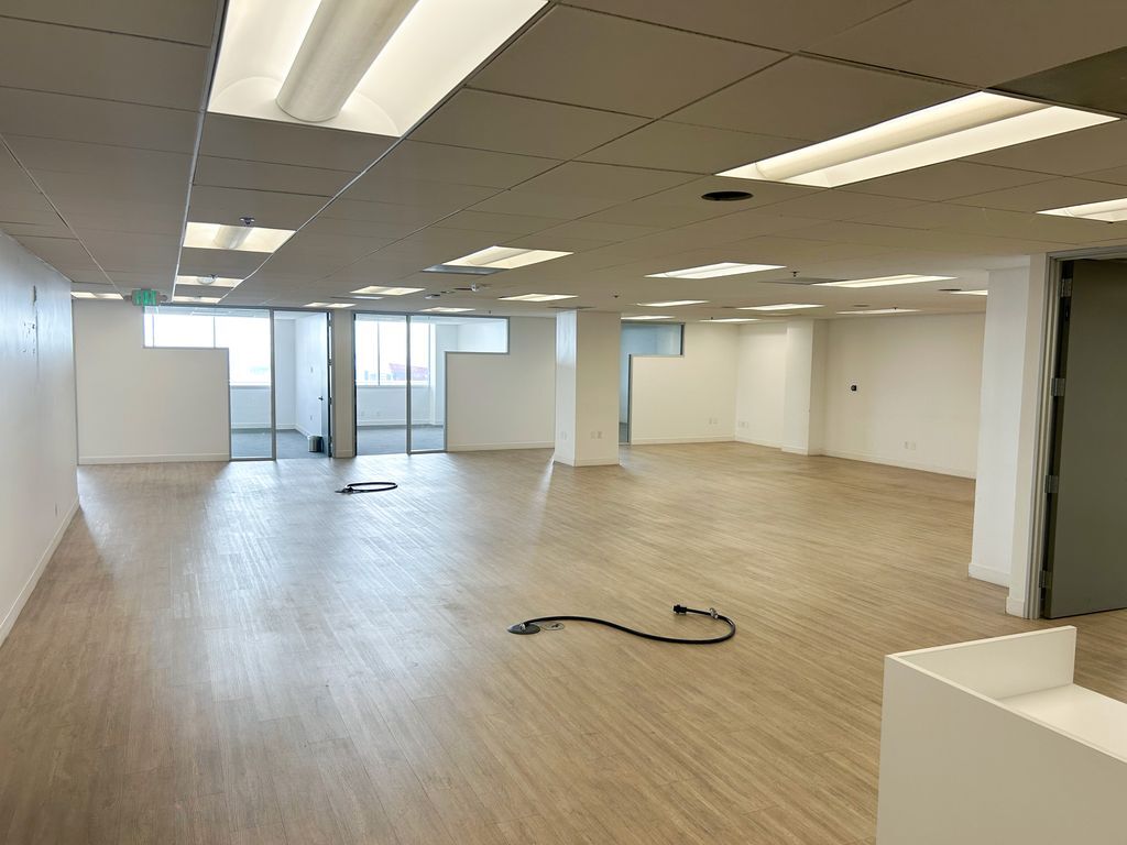 8730 W Sunset Blvd, West Hollywood, CA to rent Interior Photo- Image 1 of 7