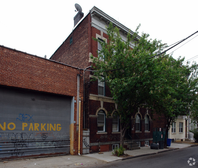 269-271 E Kinney St, Newark, NJ for sale - Primary Photo - Image 2 of 4